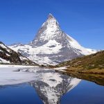 396px-Matterhorn_Riffelsee_2005-06-11